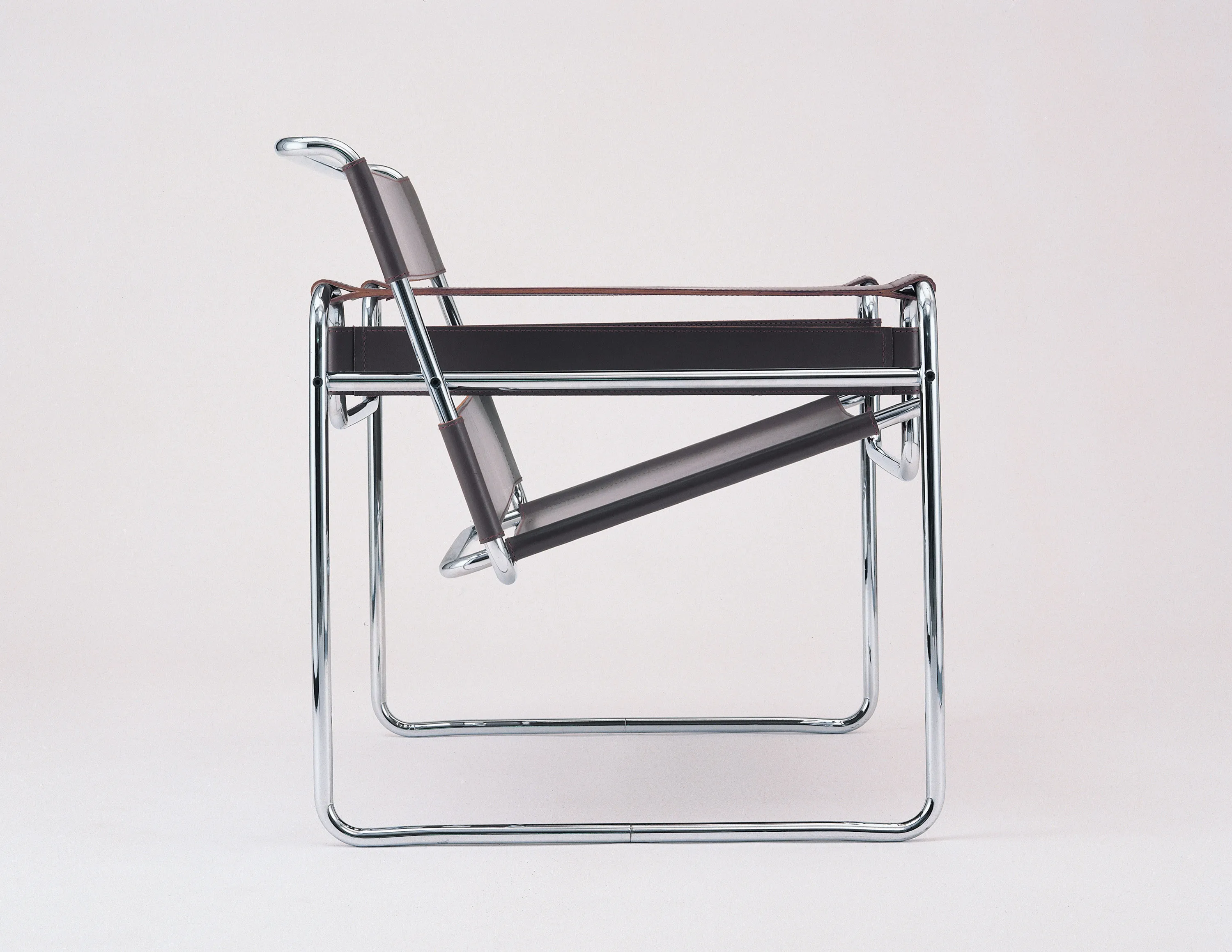 Wassily Chair Slide 0